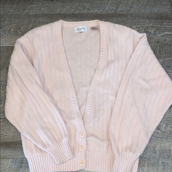 Vintage Laura Scott light Pink Cardigan 3 button Sweater with Ribbed Knit - Picture 6 of 11